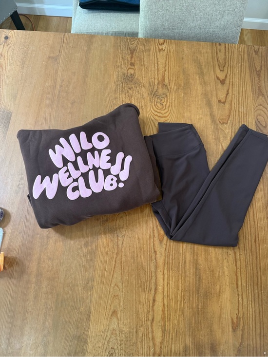 Wilo The Label Tops - Wilo Sweatshirt Set